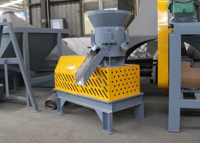 有機肥料の粒子の生産ライン 牛肥料の堆肥 Granulator バイオマスのフラットダイ生産ライン