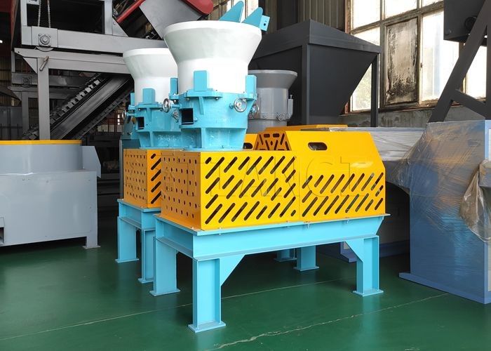 有機肥料の粒子の生産ライン 牛肥料の堆肥 Granulator バイオマスのフラットダイ生産ライン