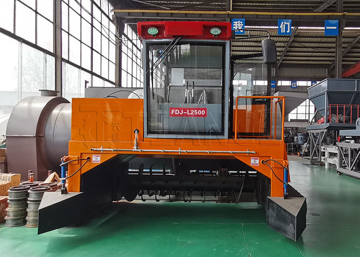 製造工場 クローラー型 有機肥料の発酵装置 コンポストターナー