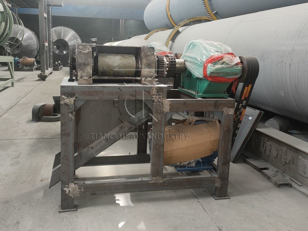 NPK化学肥料粒子の生産のためのカスタマイズされたダブルローラー粒機
