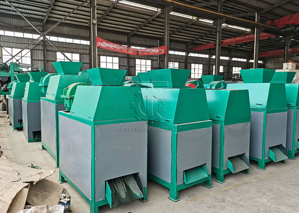 ロシアの赤いMOP ドライロールプレス granulatorマシン ロシアの赤いMOP 挤出 granulation生産ライン