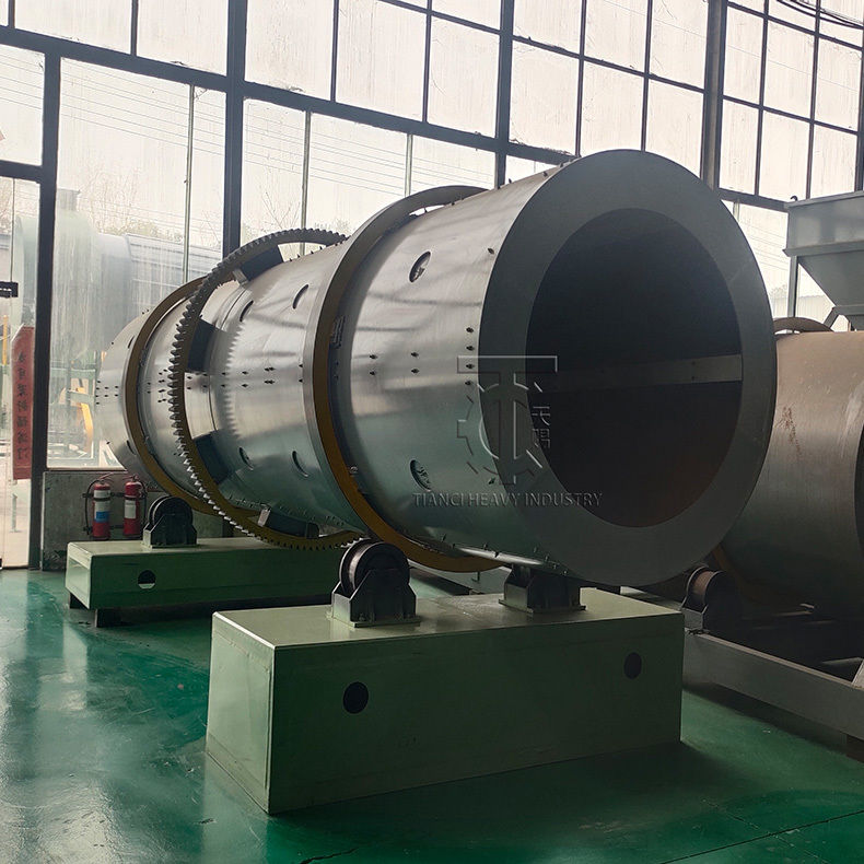 NPK複合肥生産工場 有機無機粒子の粒化ライン