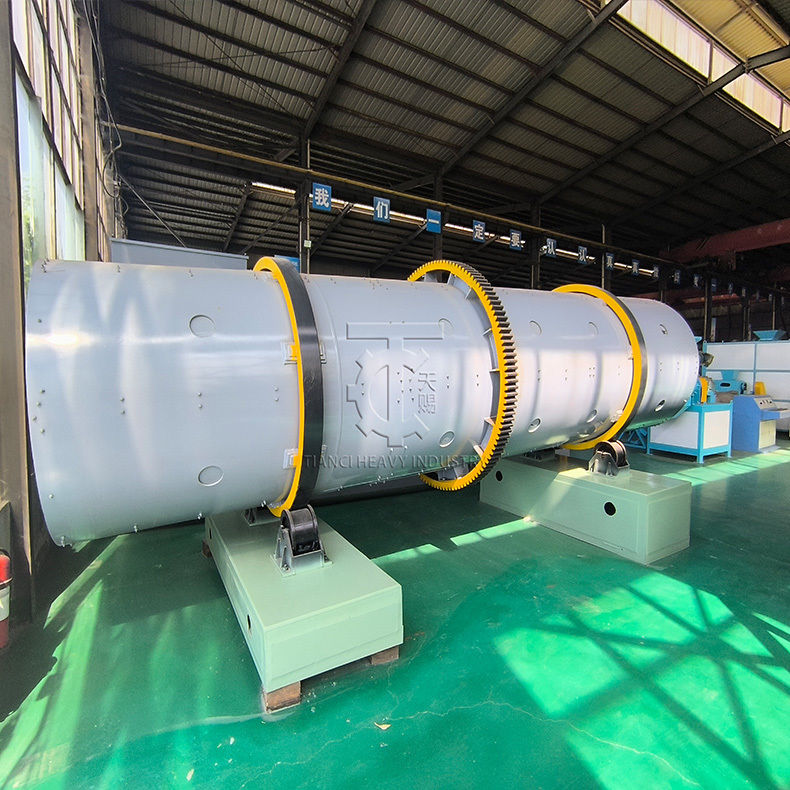 NPK複合肥生産工場 有機無機粒子の粒化ライン